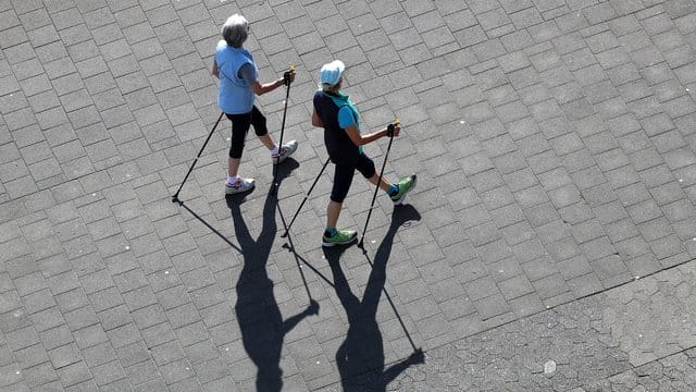 Beim Sport im Freien besteht eine erhöhte Gefahr, Stolperfallen zu übersehen. Beim Sport im Freien besteht eine erhöhte Gefahr, Stolperfallen zu übersehen.