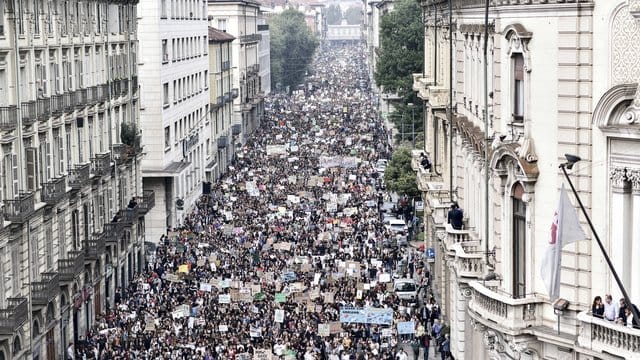 Demonstration marschieren durch Turin.