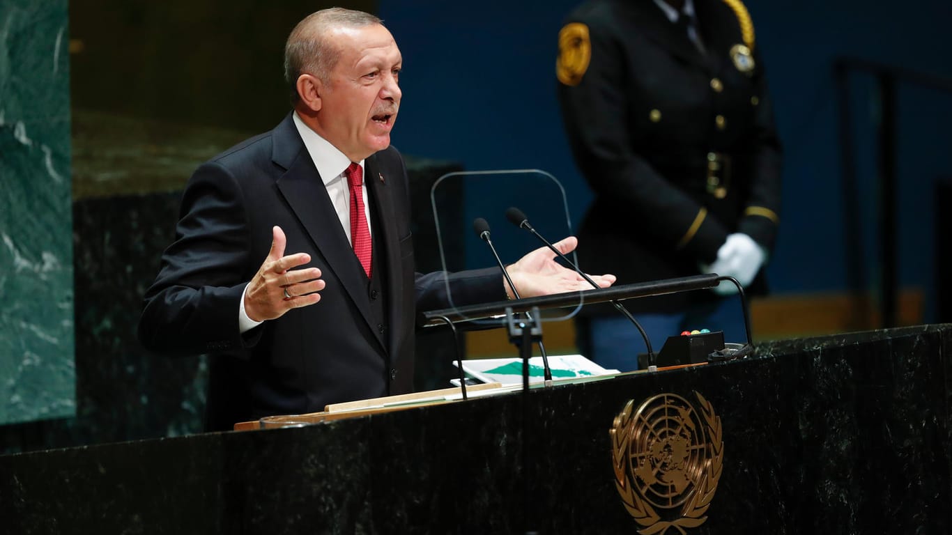 Recep Tayyip Erdogan vor den Vereinten Nationen: Der türkische Präsident setzt trotz drohender US-Sanktionen weiter auf Öl und Gas aus dem Iran.