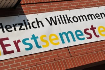 Willkommen sind Erstsemester fast überall - spezielle Veranstaltungen für die Neulinge gibt es aber längst nicht immer.