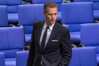 Der AfD-Abgeordnete Peter Bystron im Bundestag: Beim ersten Mal musste er 1.000 Euro zahlen.