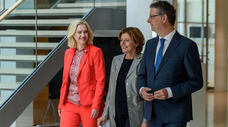 Manuela Schwesig, Malu Dreyer, Thorsten Schäfer-Gümbel übernahmen kommissarisch den SPD-Parteivorsitz. Die Partei wird im Dezember 2019 ein neues Spitzenduo wählen.