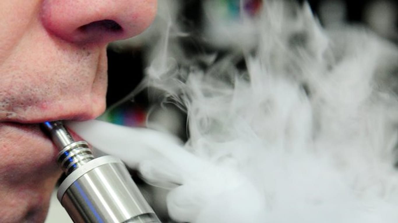 Rätselraten über die Lungenschäden durch E-Zigaretten in den USA.