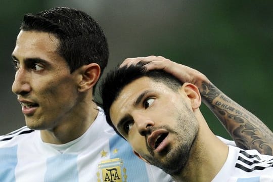 Fehlen im argentinischen Aufgebot für das Länderspiel gegen Deutschland: Angel Di Maria (l) und Sergio Agüero.