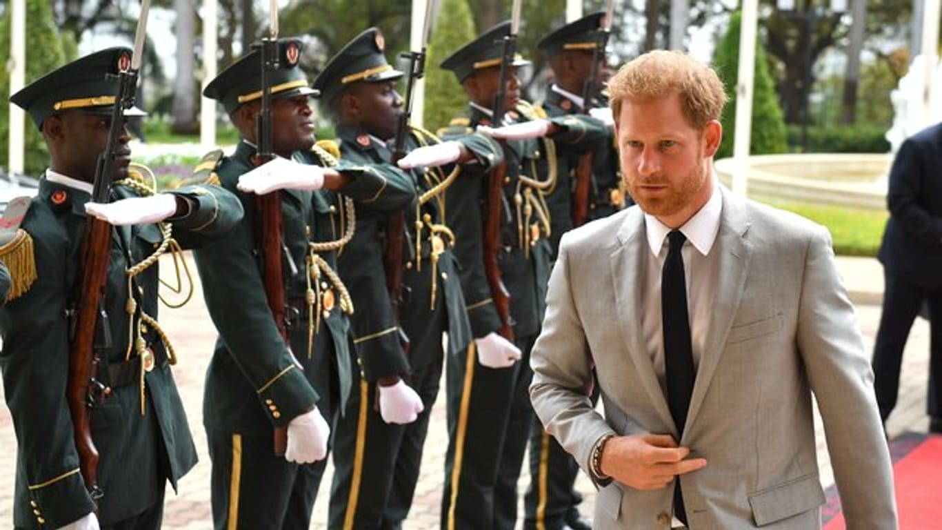 Prinz Harry trifft zu einer Audienz mit dem Präsidenten von Angola ein.