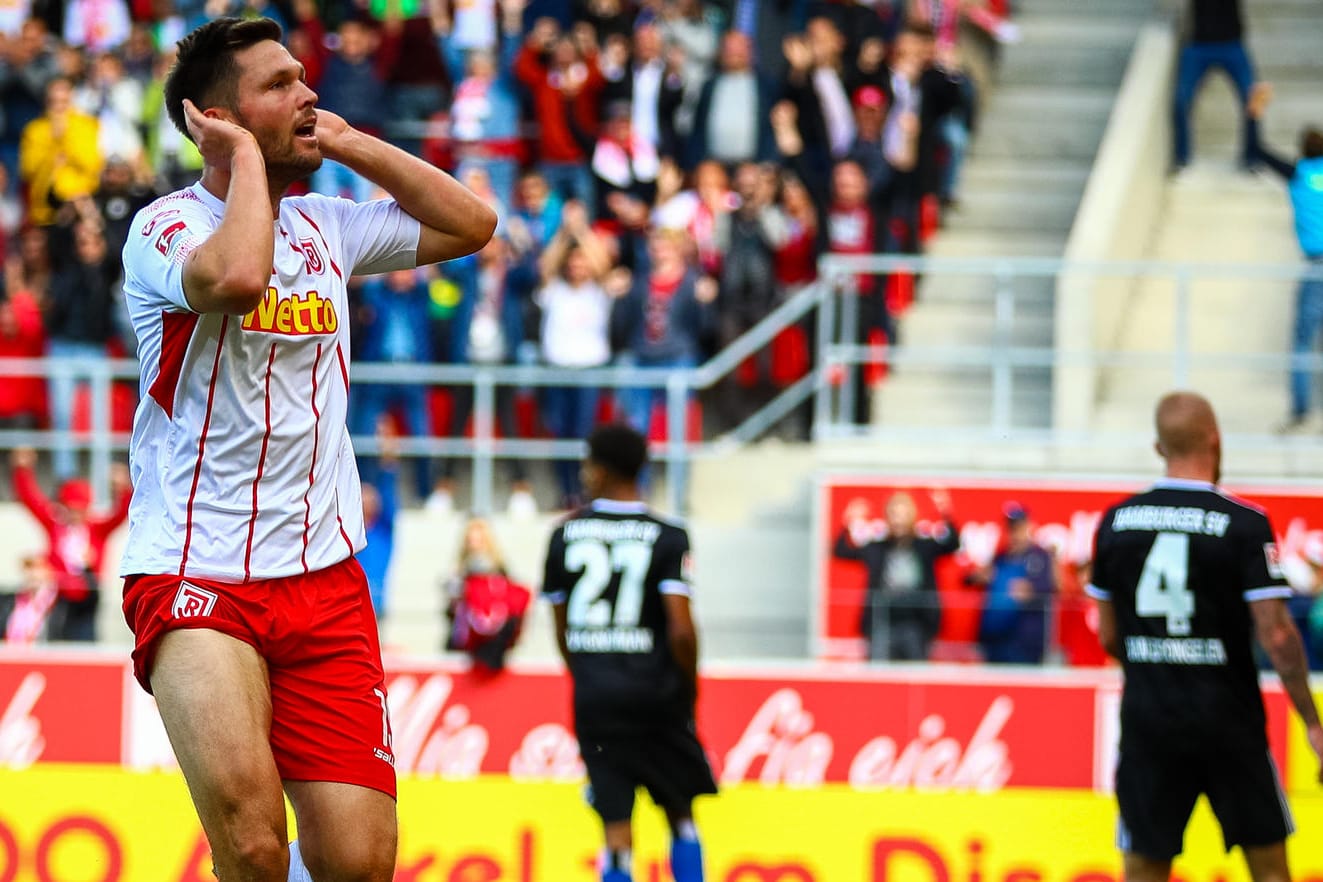 Andreas Albers vom SSV Jahn Regensburg: Der späte Ausgleich sorgte für eine kleine Überraschung.