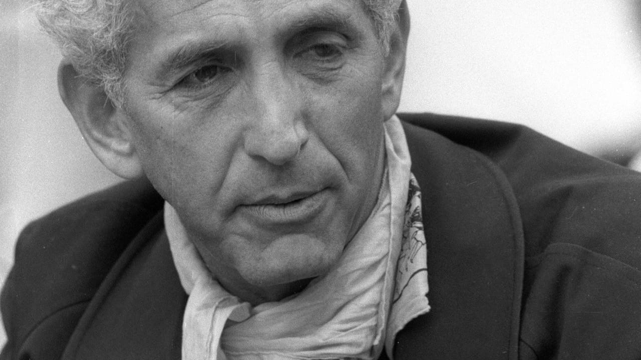 Daniel Ellsberg beim Protest gegen die Stationierung von Pershing-II-Raketen in Mutlangen, 1983: 1971 gab er die "Pentagon-Papiere" an die Presse weiter und half so, den Vietnamkrieg zu beenden.