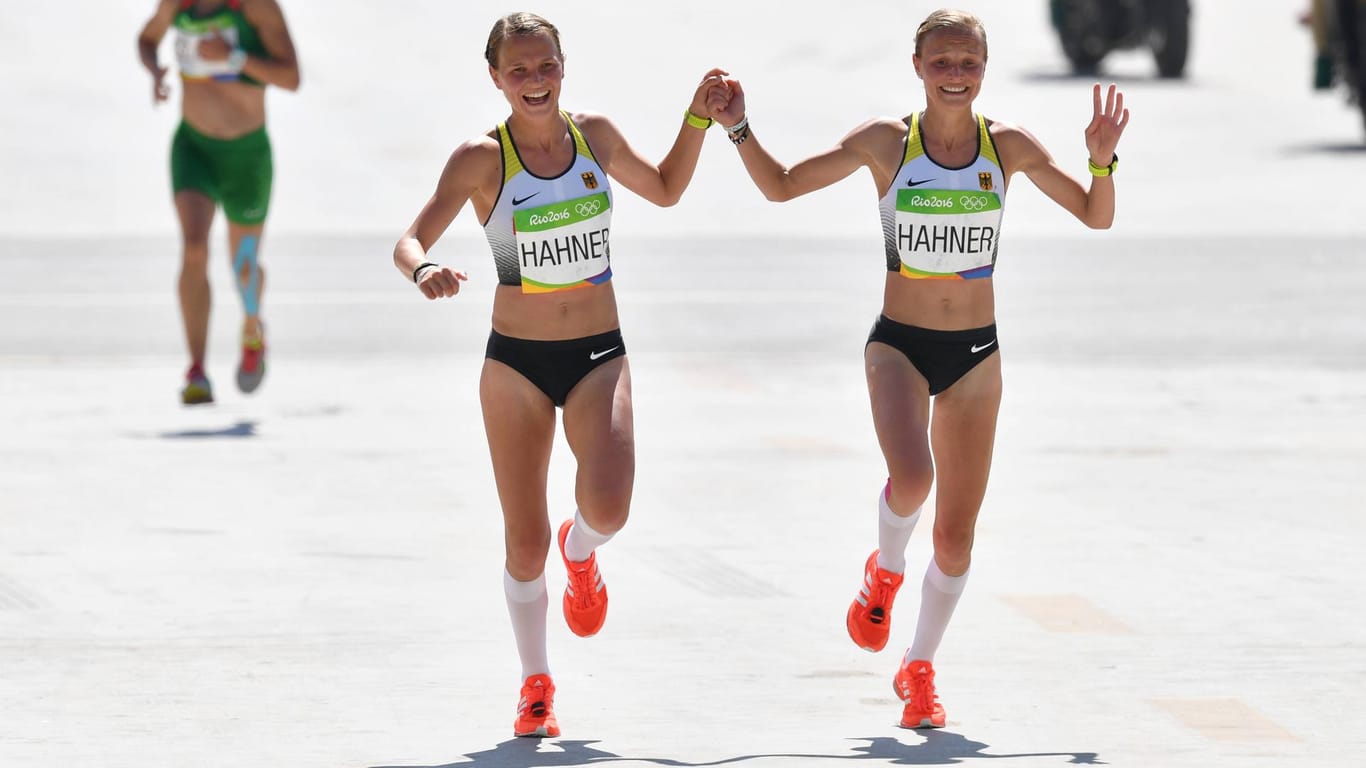 Beim Olympischen Marathon 2016 in Rio liefen Anna und Lisa Hahner gemeinsam über die Ziellinie. Sie belegten am Ende die Plätze 81 und 82.