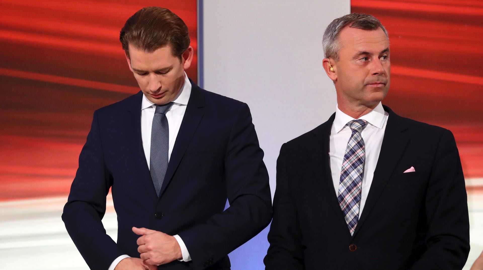 Während die FPÖ von Norbert Hofer (rechts) ein Debakel erlebt, kann Sebastian Kurz (ÖVP/links) einen historischen Wahlsieg feiern.