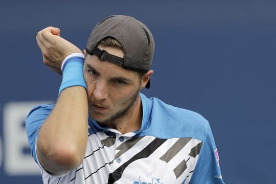 Jan-Lennard Struff kassierte in Tokio eine überraschende Niederlage.