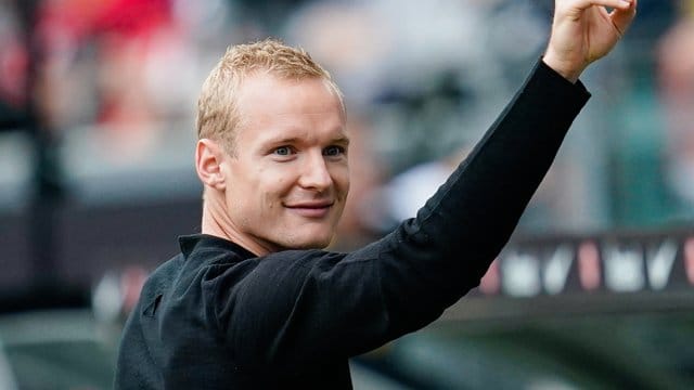 Kann wahrscheinlich trotz eines Daumenbruchs spielen: Sebastian Rode.