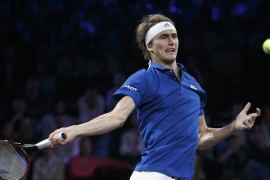 Alexander Zverev hat beim Turnier in Peking sein Auftaktmatch gewonnen.