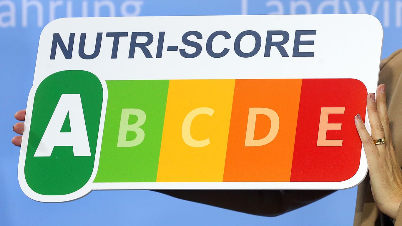 Das neue Nährwertkennzeichen Nutri-Score: Es soll für eine klarere Kennzeichnung von Zucker, Fett und Salz in vielen Lebensmitteln dienen.