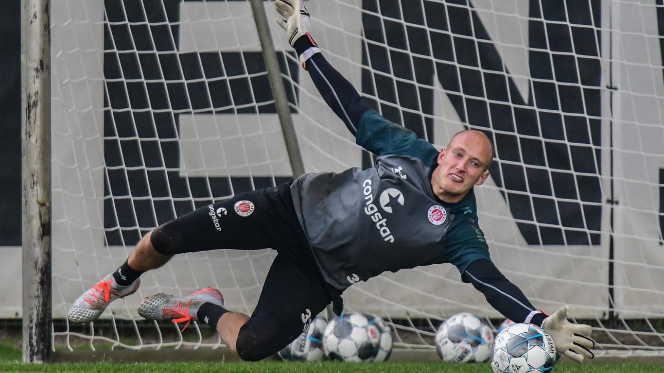 Svend Brodersen: Der Torwart des FC St. Pauli hat sich im Training verletzt.