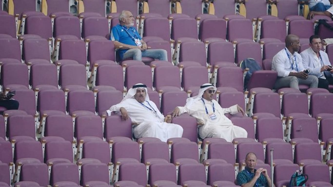 Im Khalifa-Stadion bleiben bei den Titelkämpfen viele Plätze frei.