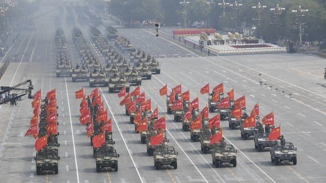 Machtdemonstration in Peking: Militärparade zum 70. Machtdemonstration in Peking: Militärparade zum 70.