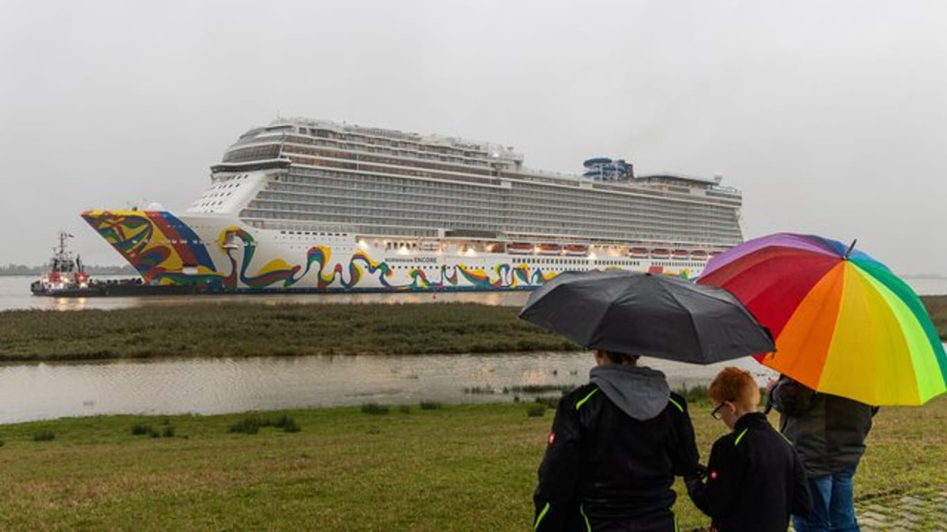 Ende Oktober steht in Bremerhaven die Übergabe der "Norwegian Encore" an die Reederei Norwegian Cruise Lines an.