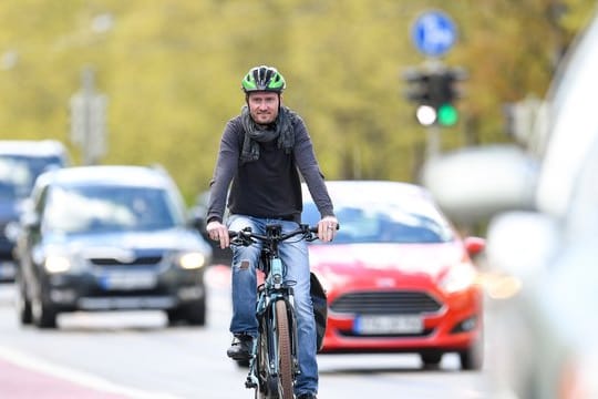 An Kreuzungen kommt es immer wieder zu Unfällen zwischen Radlern und Autofahrern.