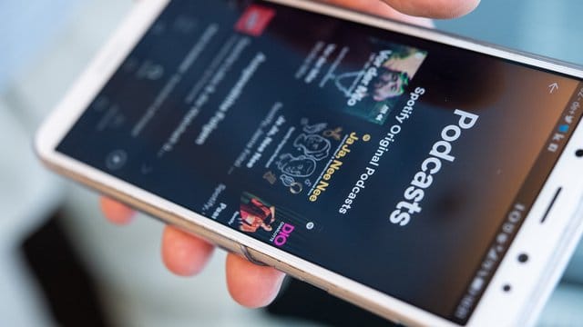 Ihre Lieblingspodcasts können Nutzer von Spotify jetzt in Playlists sortieren.