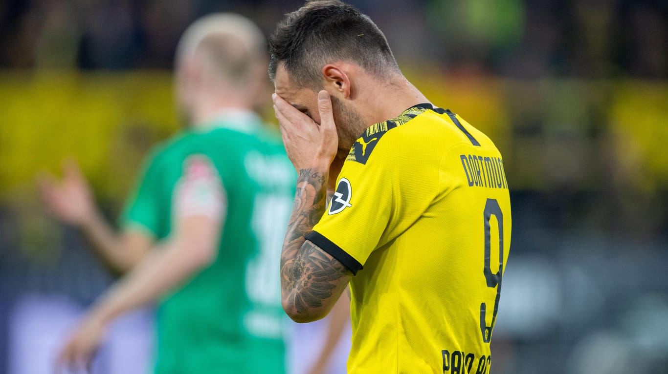 Paco Alcacer: Der spanische Nationalspieler fehlt dem BVB in Prag.