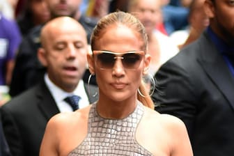 Jennifer Lopez im Business-Look: Die Künstlerin gilt als taffe Geschäftsfrau.
