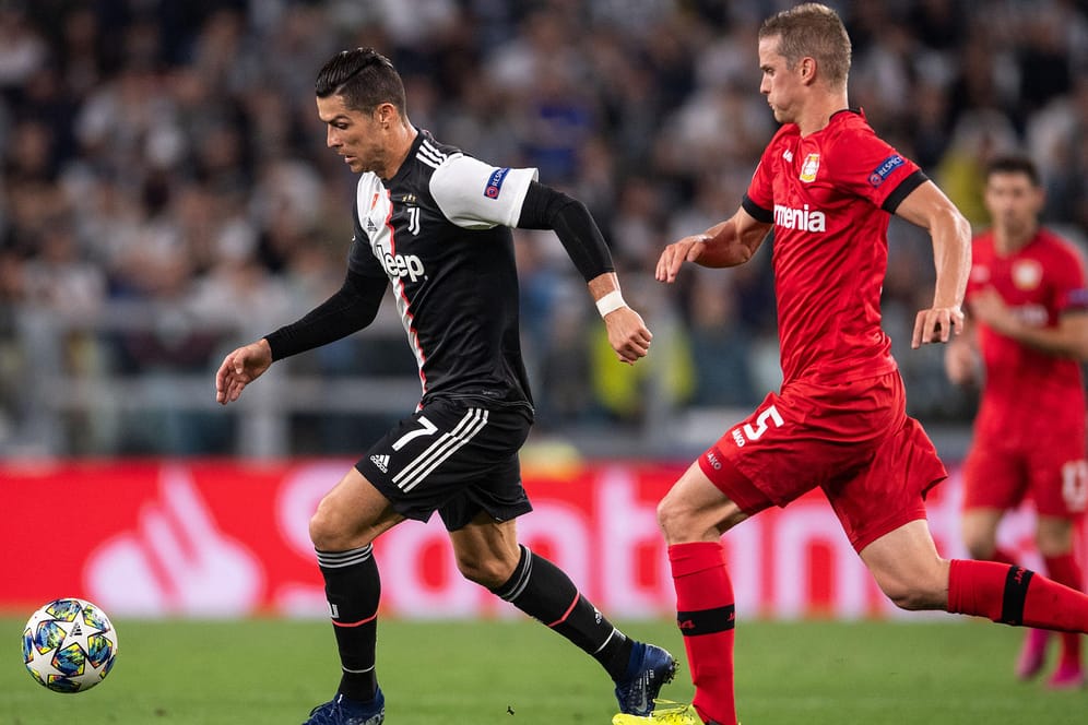Juves Superstar: Christiano Ronaldo (l.) traf gegen Leverkusen kurz vor Schluss.