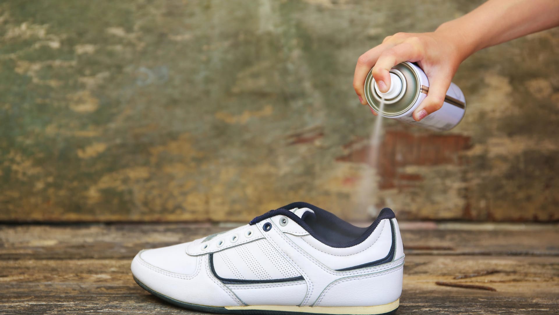 Imprägnierspray: Schuhe richtig imprägnieren.