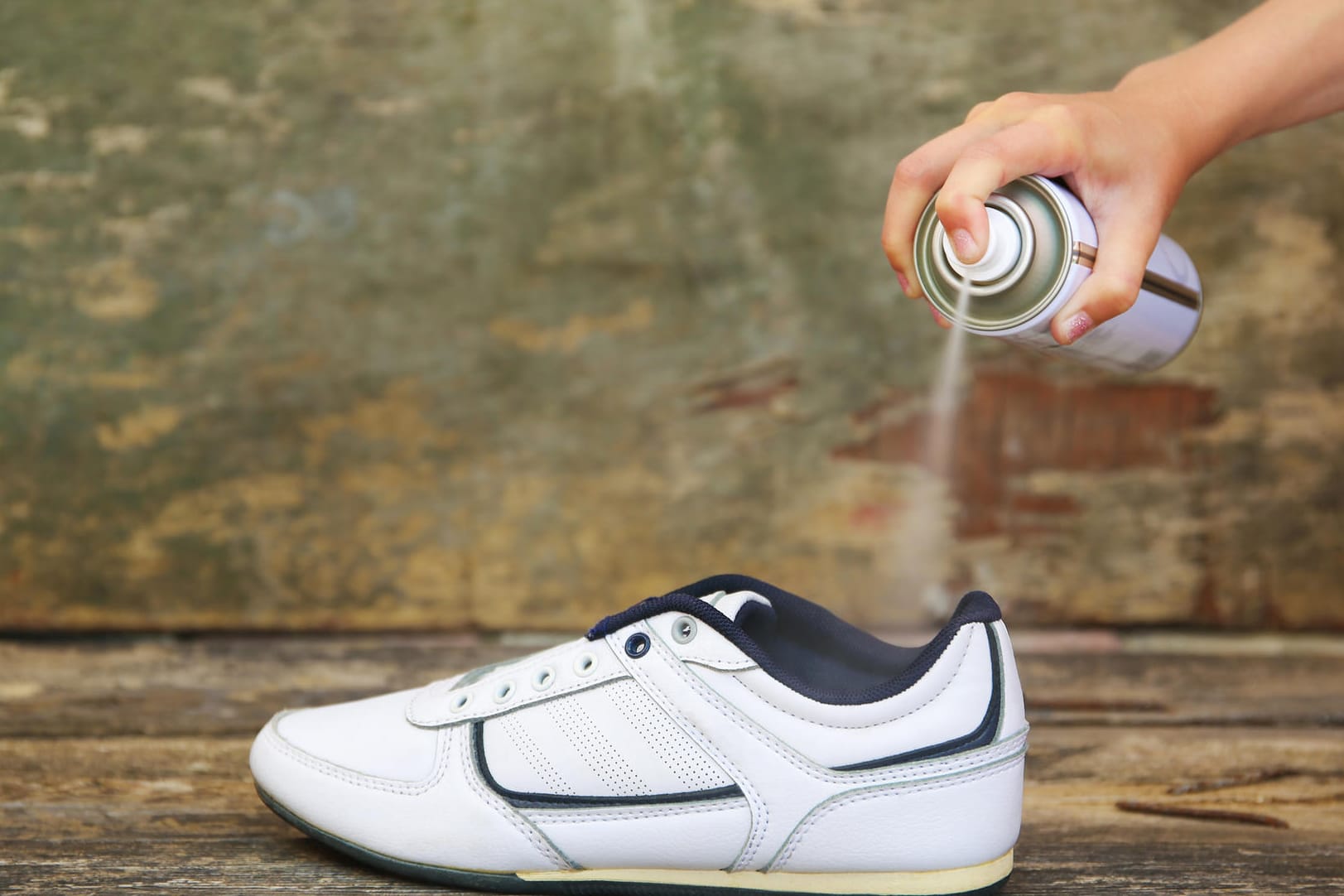 Imprägnierspray: Schuhe richtig imprägnieren.