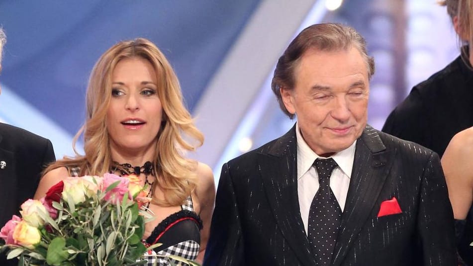 Stefanie Hertel und Karel Gott: Die beiden traten hier gemeinsam bei der Fernsehshow "Willkommen bei Carmen Nebel" auf.