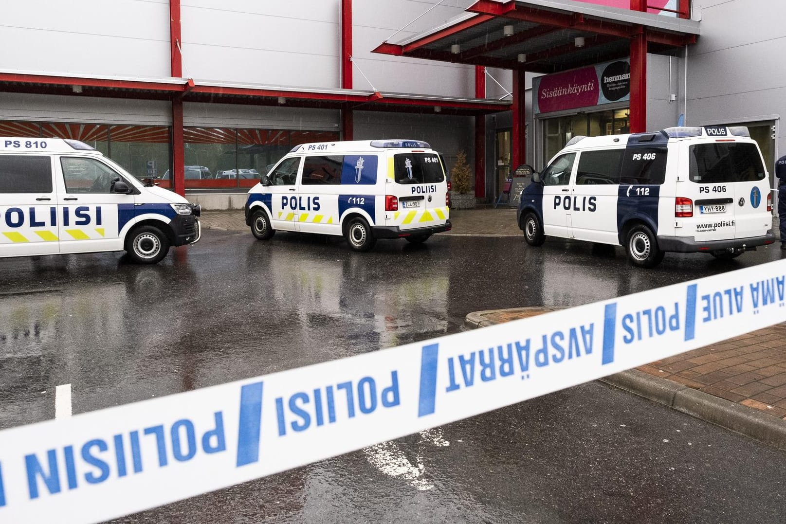 Der Tatort in Finnland: Die Polizei schoss auf den Mann, der mehrere Menschen mit einem Schwert angegriffen hatte.