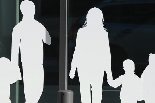 Auf getrennt lebende Eltern kommen im nächsten Jahr höhere Unterhaltszahlungen zu. Auf getrennt lebende Eltern kommen im nächsten Jahr höhere Unterhaltszahlungen zu.