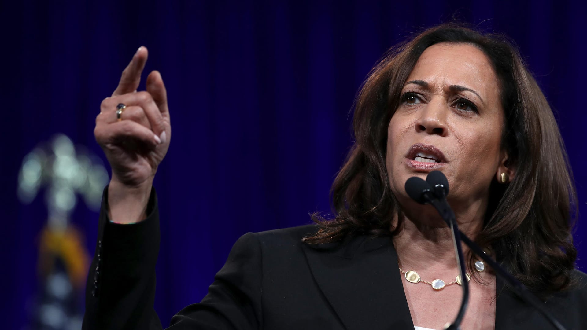 US-Senatorin Kamala Harris: Sie bewirbt sich für die demokratische Präsidentschaftskandidatur – und will Trump von Twitter aussperren lassen.