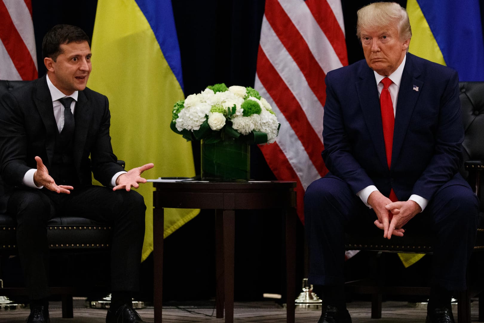 Begenung in New York: Die Affäre von US-Präsident Donald Trump (r.) bringt auch seinen jungen ukrainischen Amtskollegen Wolodymyr Selenskyj in Bedrängnis.