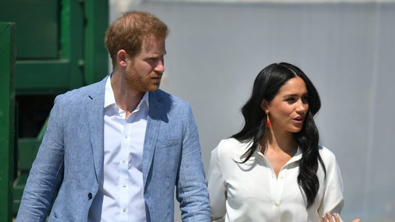 Prinz Harry und Herzogin Meghan fühlen sich durch eine "rücksichtslose Kampagne" der britischen Boulevardpresse bedroht und gehen nun in die juristische Gegenoffensive.