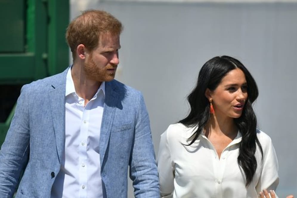 Prinz Harry und Herzogin Meghan fühlen sich durch eine "rücksichtslose Kampagne" der britischen Boulevardpresse bedroht und gehen nun in die juristische Gegenoffensive.