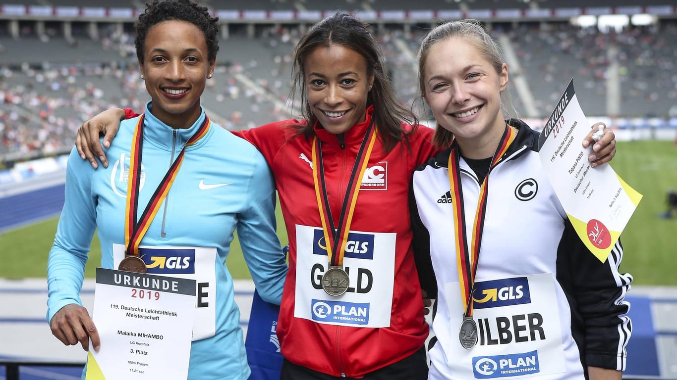 Malaika Mihambo (l.) holte bei den Deutschen Meisterschaften Bronze im 100-Meter-Sprint.