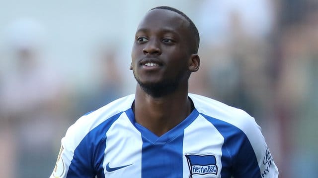 Im Freitagsspiel der Bundesliga trifft Herthas Rekordeinkauf Dodi Lukebakio auf seinen Ex-Club Fortuna Düsseldorf. Im Freitagsspiel der Bundesliga trifft Herthas Rekordeinkauf Dodi Lukebakio auf seinen Ex-Club Fortuna Düsseldorf.