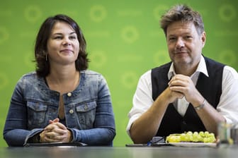 Annalena Baerbock und Robert Habeck: Die Parteivorsitzenden der Grünen sind unzufrieden mit den Klimaschutzmaßnahmen der Regierung.