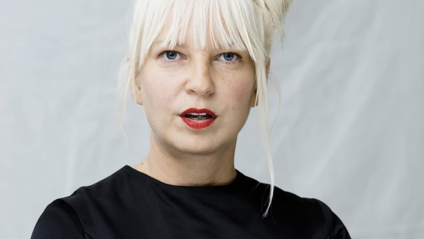 So sieht Sängerin Sia ohne ihren typischen Bühnen- und Red-Carpet-Look aus.