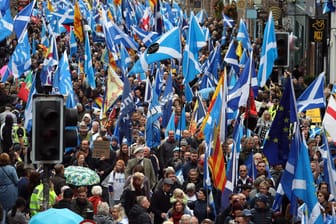 Großkundgebung in Edinburgh: Die Demonstranten fordern die Unabhängigkeit von Großbritannien.