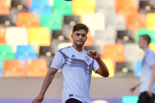 Joachim Löw hatte seine Nummer nicht: Nadiem Amiri rief selbst beim Bundestrainer an.