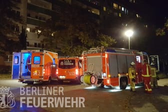 Berliner Feuerwehr im Einsatz: Ein Mann verstarb nach einem Küchenbrand.