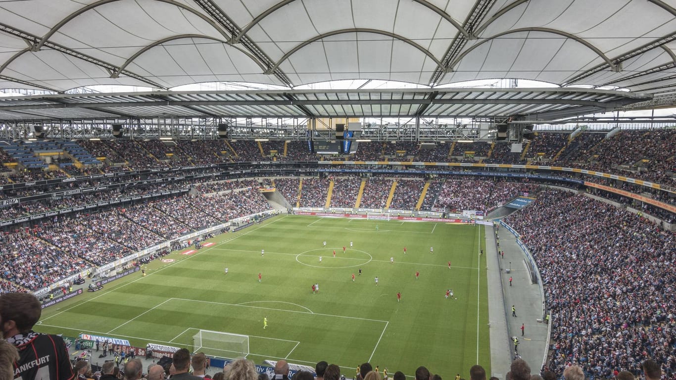 Ein Blick in die Commerzbank-Arena: Das Stadion der Eintracht Frankfurt soll ausgebaut werden.