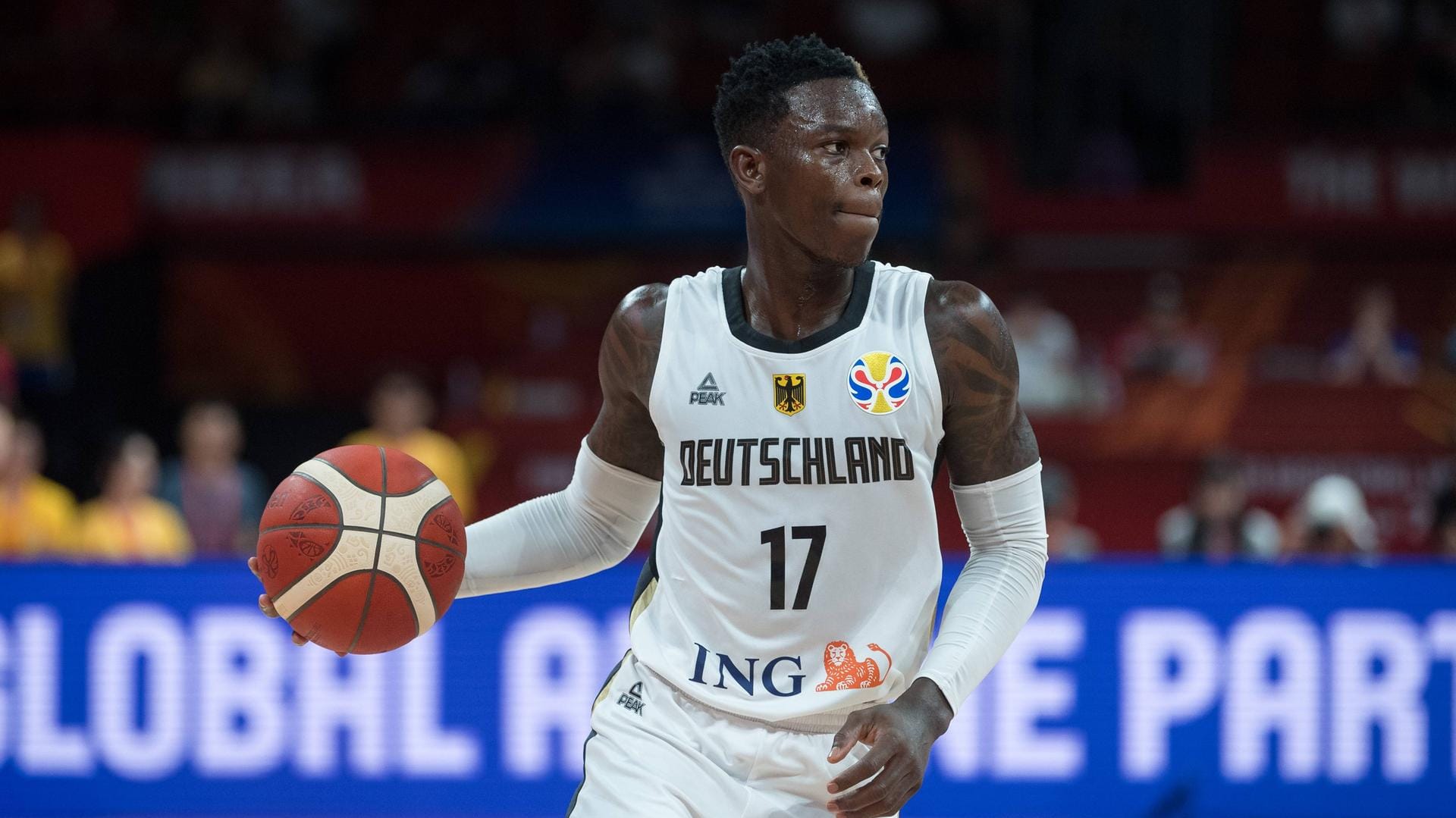 Einrecher erbeuteten bei NBA-Star Dennis Schröder Wertsachen in Höhe von einer halben Million Euro.