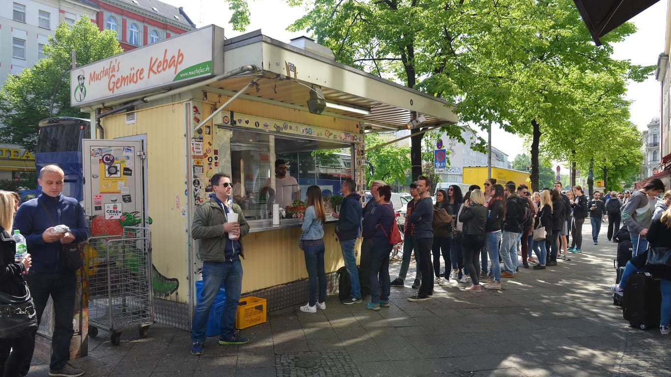 Mustafa's Gemüse Kebap: Der Imbiss am Mehringdamm in Berlin ist über die Grenzen der Stadt hinaus bekannt.