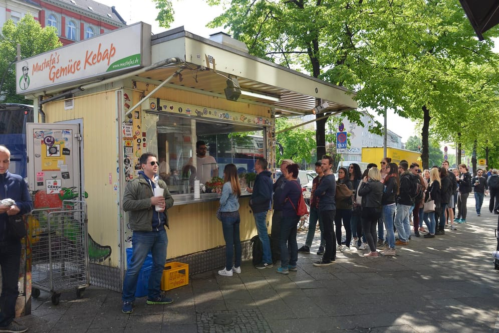 Mustafa's Gemüse Kebap: Der Imbiss am Mehringdamm in Berlin ist über die Grenzen der Stadt hinaus bekannt.