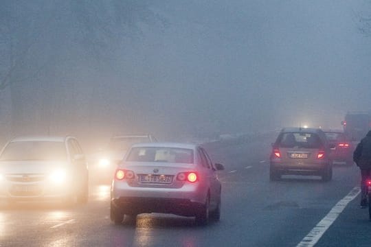 Bei einer Sichtweite von unter 50 Meter raten Experten, nicht schneller als 50 km/h zu fahren.