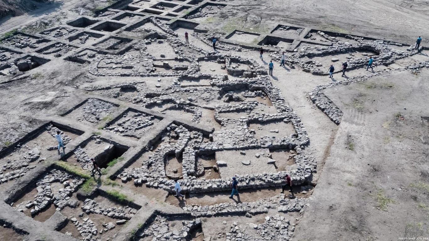 Luftaufnahme der Ausgrabungsstätte En Esur nahe dem heutigen Haifa: Rund 6000 Einwohner sollen in der frühbronzezeitlichen Stadt gelebt haben.