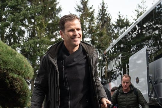 Das Fehlen von gleich zwölf Nationalspielern bereitet Oliver Bierhoff keine Sorgen.