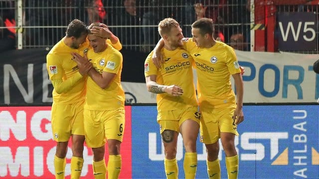 Nach dem Sieg beim VfL Osnabrück richten sich alle Blicke auf den kommenden Gegner HSV. Nach dem Sieg beim VfL Osnabrück richten sich alle Blicke auf den kommenden Gegner HSV.
